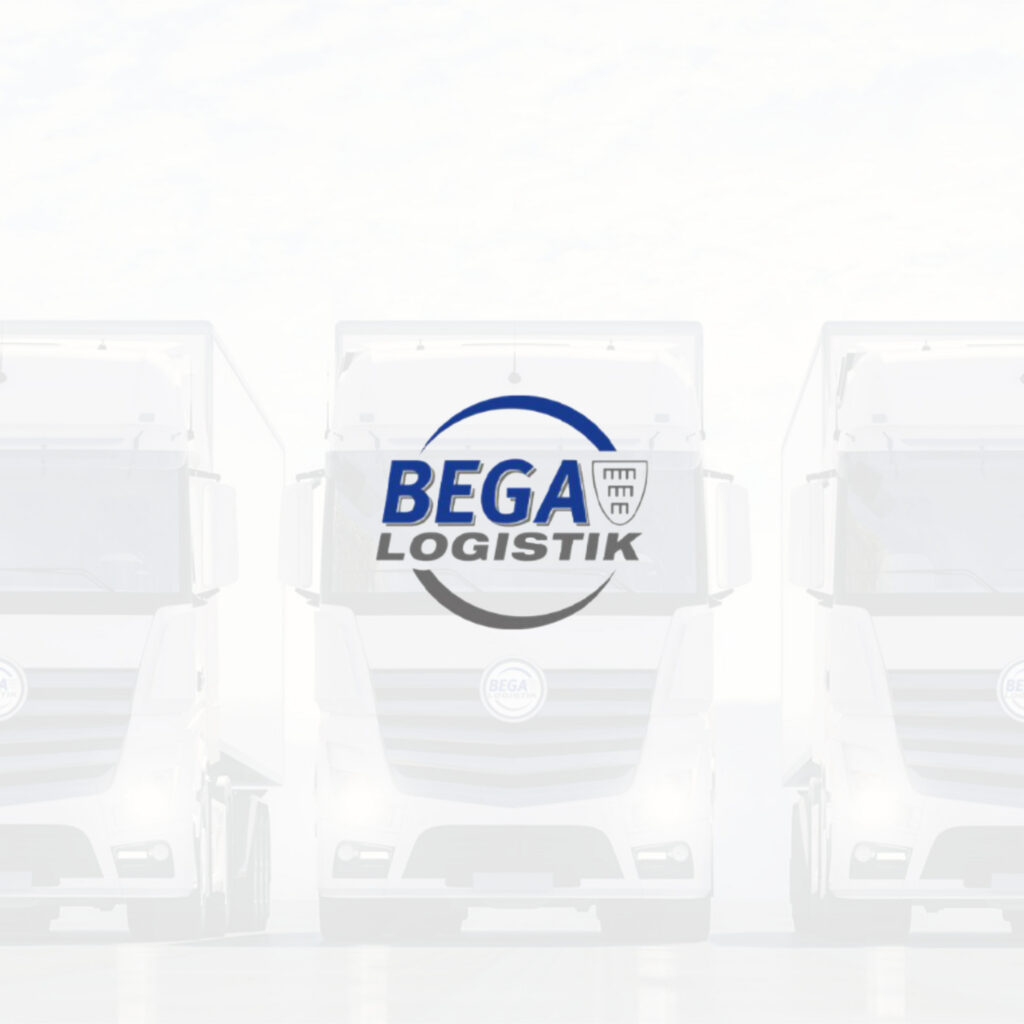 Bega-Logistik Logo auf hellem Hintergrund. Es sind einige LKWs zu sehen.